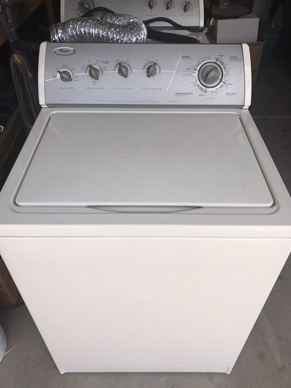 Whirlpool ultimate care II washer/ dryer. for Sale in Gilbert, AZ - OfferUp