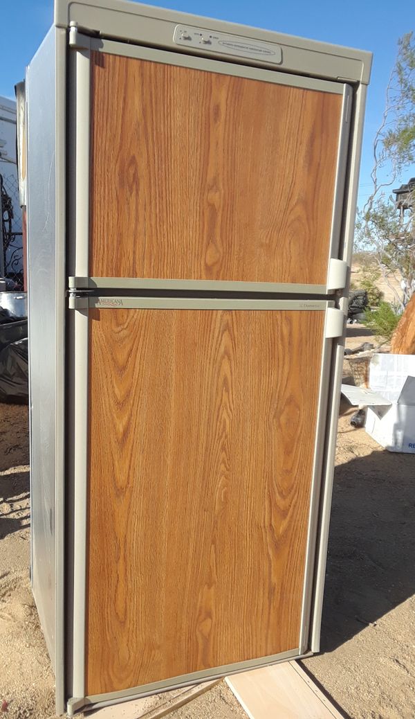 Dometic RV REFRIGERATOR for Sale in Palmdale, CA - OfferUp