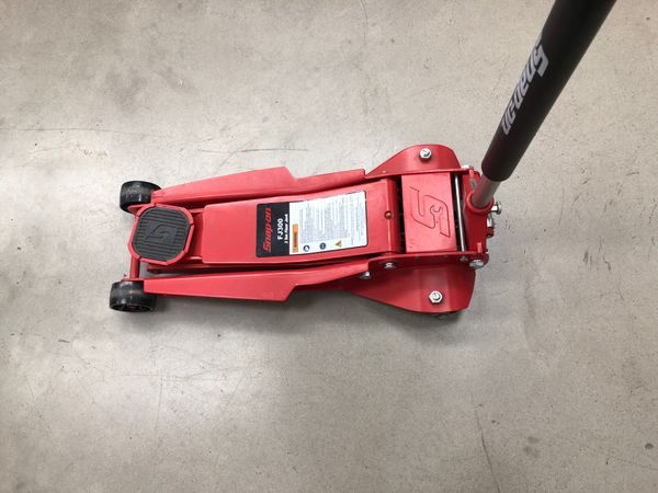 Snap on FJ300 3Ton Floor Jack for Sale in Houston, TX - OfferUp