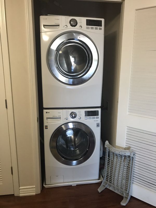 LG STACKED Washer & Dryer w TRUE STEAM & SENSOR DRY (GAS DRYER