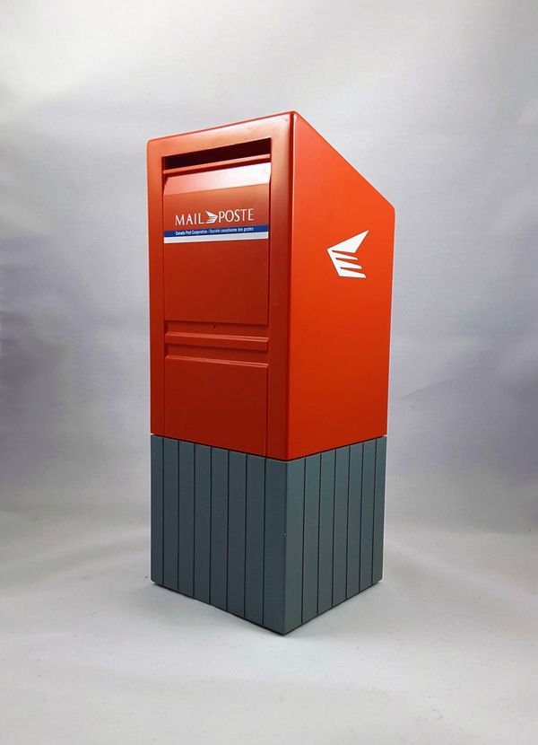 Canada Post 'Street Corner' Mailbox Coin Bank NEW for Sale in