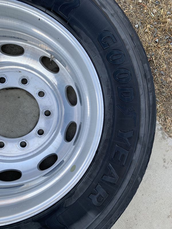 Semi Truck 24 inch rims and tires for Sale in Tipton, CA OfferUp