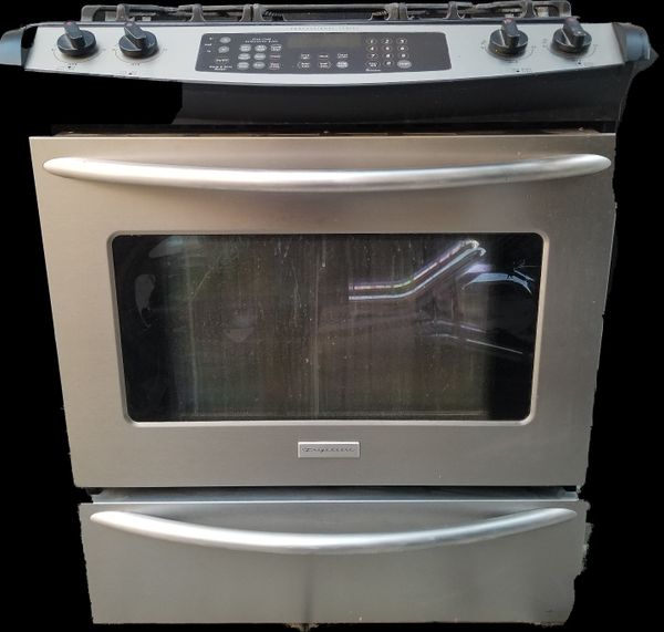 Frigidaire Professional Series Gas Stove/Oven appliance. for Sale in