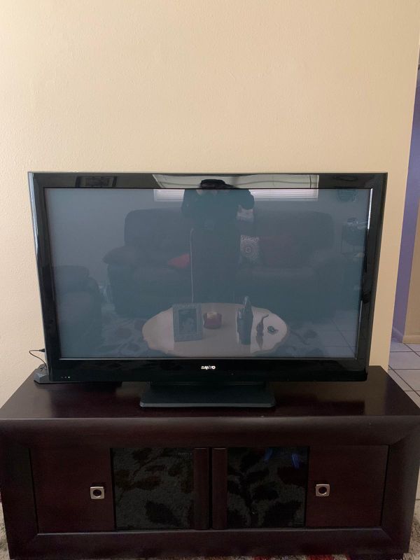 Sanyo 50 inch tv (amazon fire stick included) for Sale in Alafaya, FL