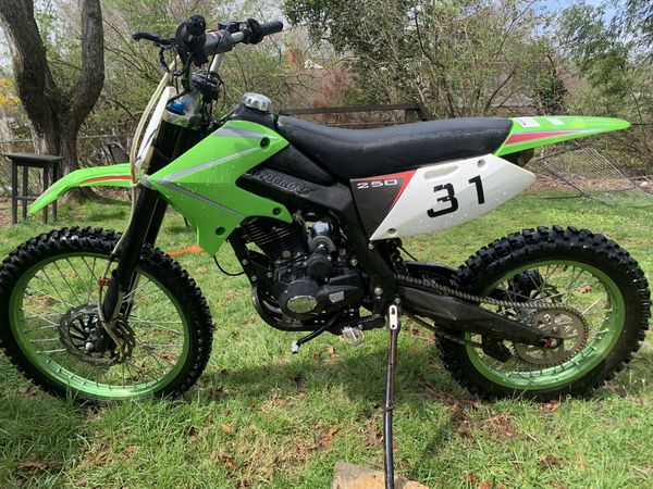 kymoto xz 250cc dirt bike