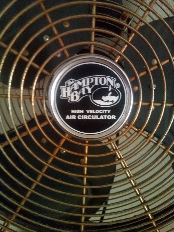 Hampton Bay high velocity air circulator, great for summer no need for