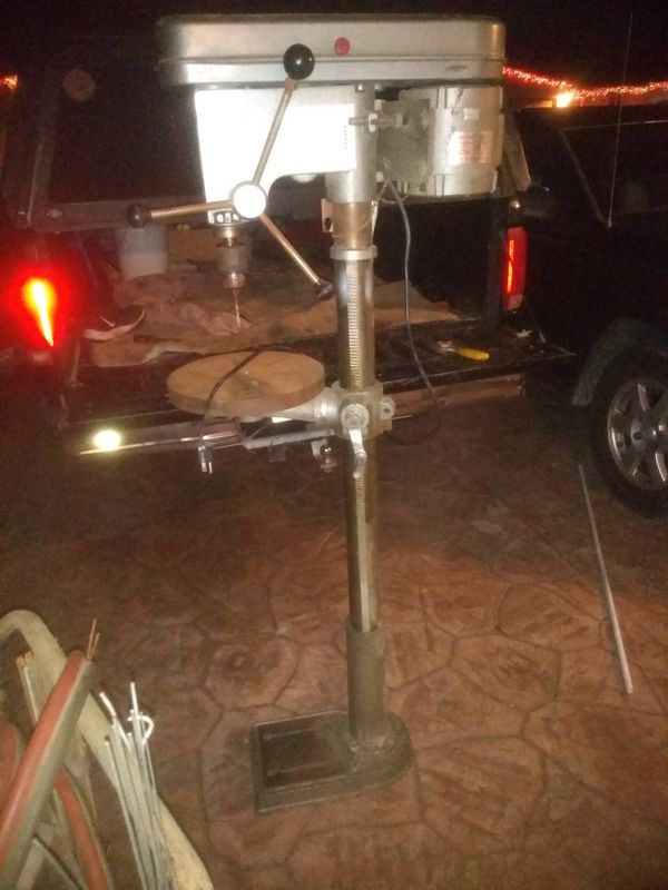 Duracraft stand up drill press model 1600 for Sale in Chula Vista, CA