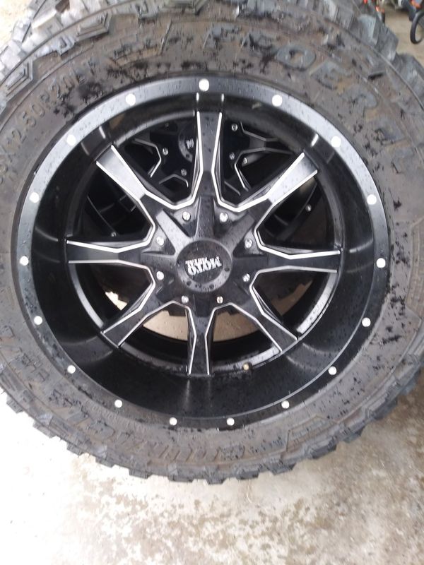 20x10 moto metal 6 lug universal ford chevy silverado Dodge ram 33x12