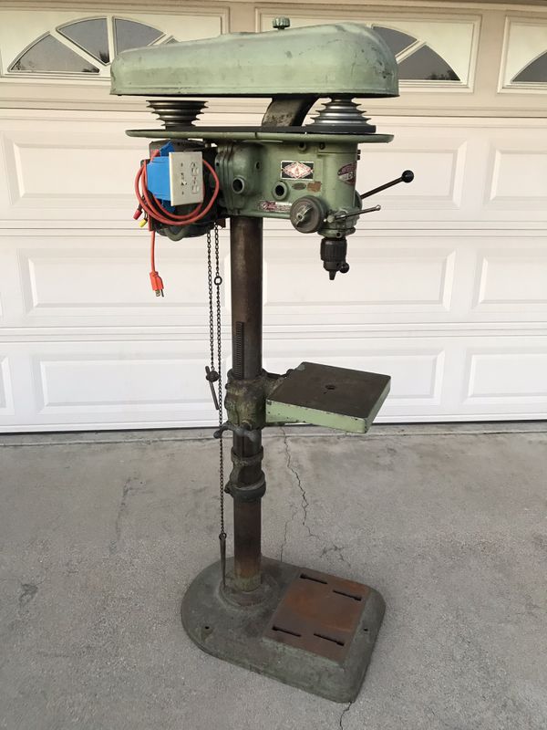 Delta Drill Press DP600 17 inch 1 HP 1750 RPM Single Phase for Sale in ...