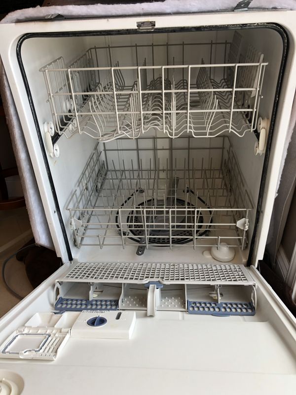 Whirlpool quiet partner II Black dishwasher for Sale in Las Vegas, NV