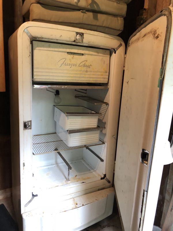 Old cold spot refrigerator for Sale in Seattle, WA - OfferUp