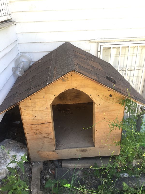 Dog House (large) For Sale In Seattle, Wa - Offerup