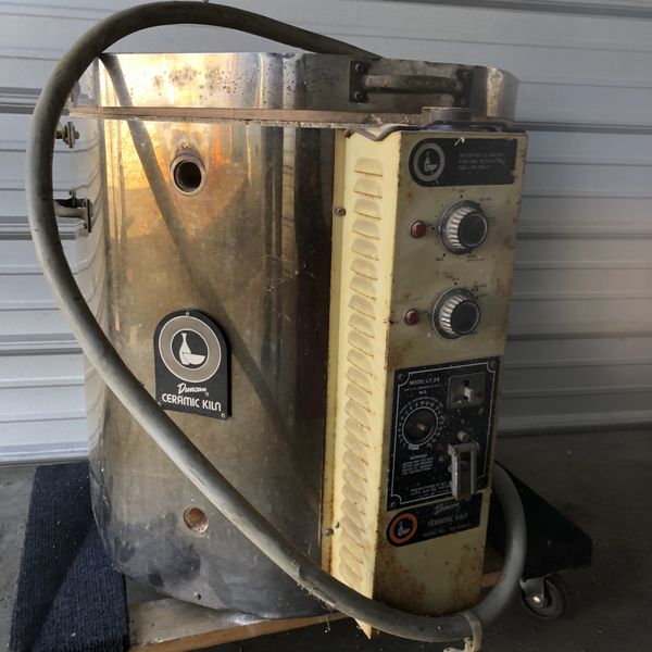 Duncan DK 8201 w/model k kiln sitter for Sale in