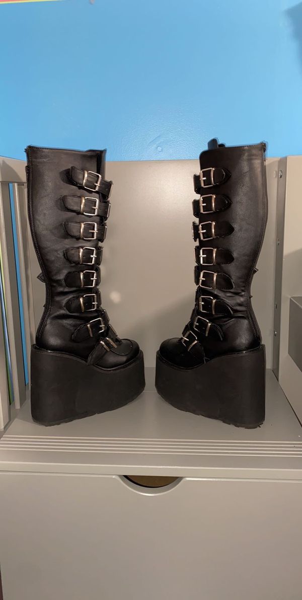 women's demonia swing 815