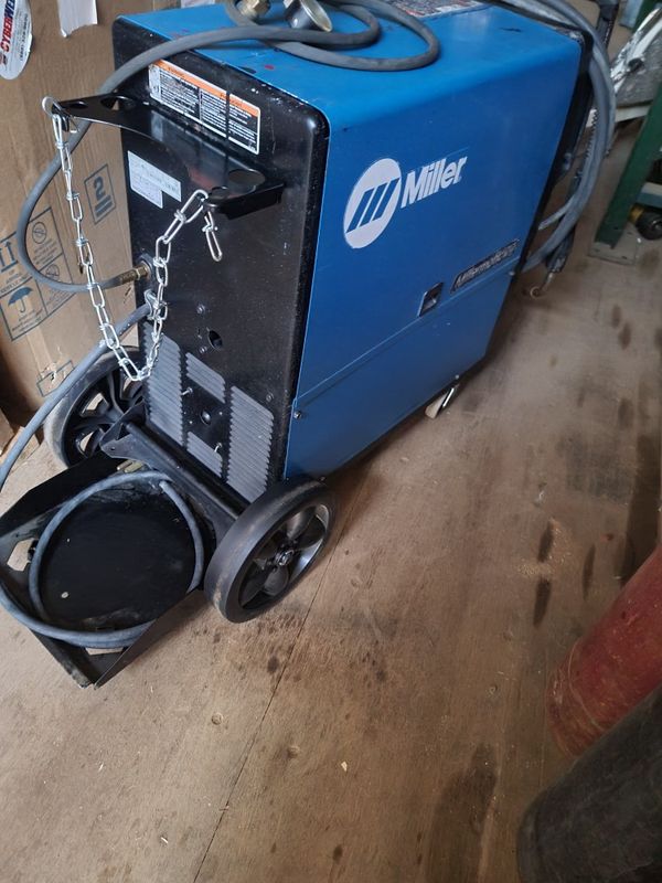 miller-millermatic-212-autoset-welder-mig-220v-210-amps-for-sale-in