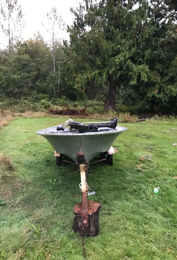 16 foot fiberglass boat for Sale in SedroWoolley, WA OfferUp