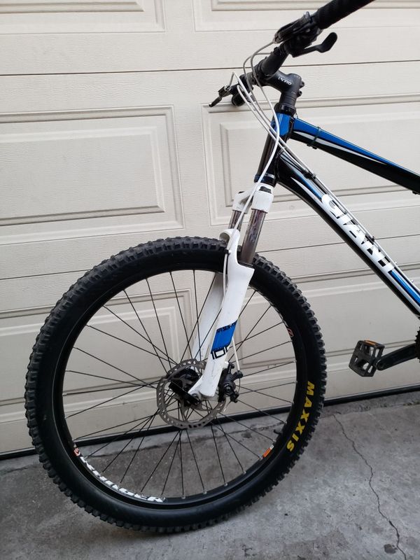 giant yukon full suspension mountain bike