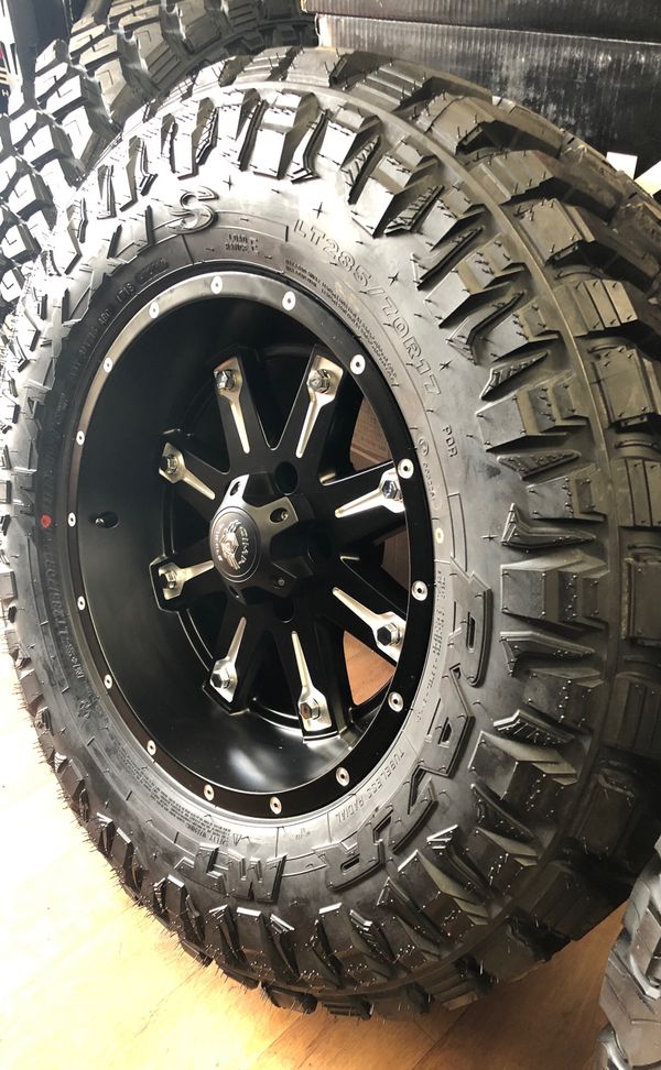 New MAXXIS RAZOR 285/70/17 tires and Wheels Jeep Wrangler 20072019 for