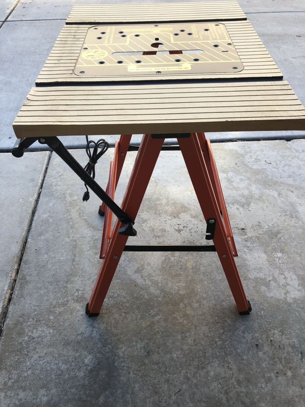 Hirsh Combination Saw Table accommodates most circular saws, routers