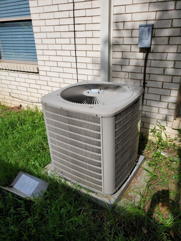 Goodman 3 ton ac condenser for Sale in Kennedale, TX - OfferUp