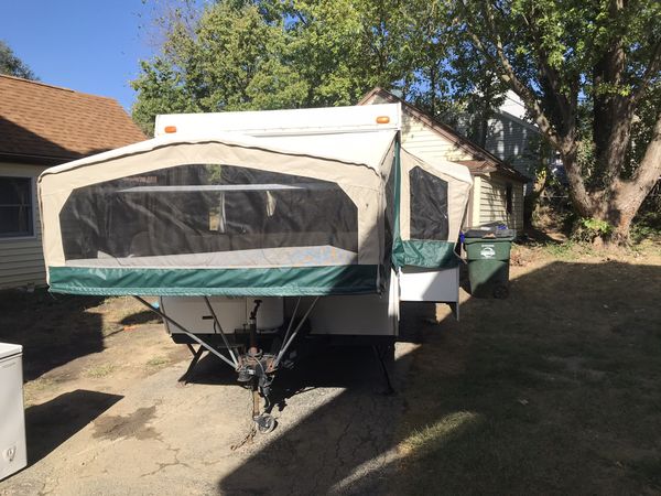 2004 Starcraft 2407 Pop up Camper for Sale in Hamilton, OH - OfferUp