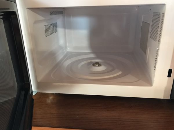 HAMILTON BEACH 1.1 CU FT MICROWAVE, RED for Sale in Hamilton, OH - OfferUp