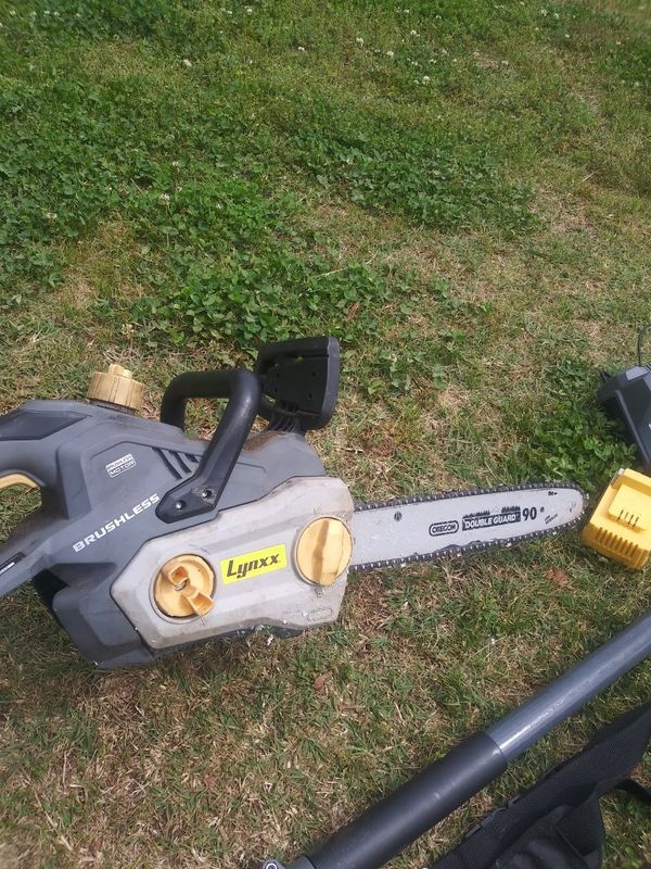 Lynxx 40V Chainsaw and Pole Saw for Sale in Rutherfordton, NC - OfferUp