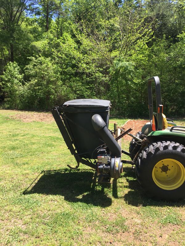 John Deere 3pt hitch leaf catcher/vacuum for Sale in Rock Hill, SC