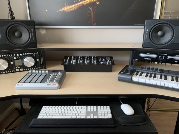 Music Production Studio (Desk) Podcast DJ for Sale in West Covina, CA