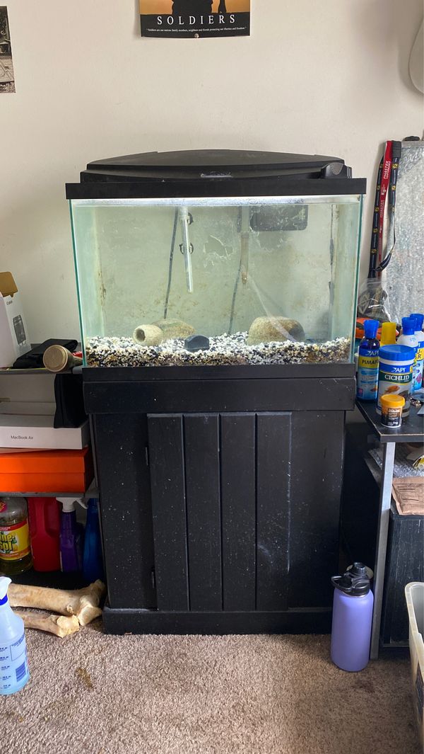 25 gallon fish tank and stand for Sale in Beckley, WV - OfferUp