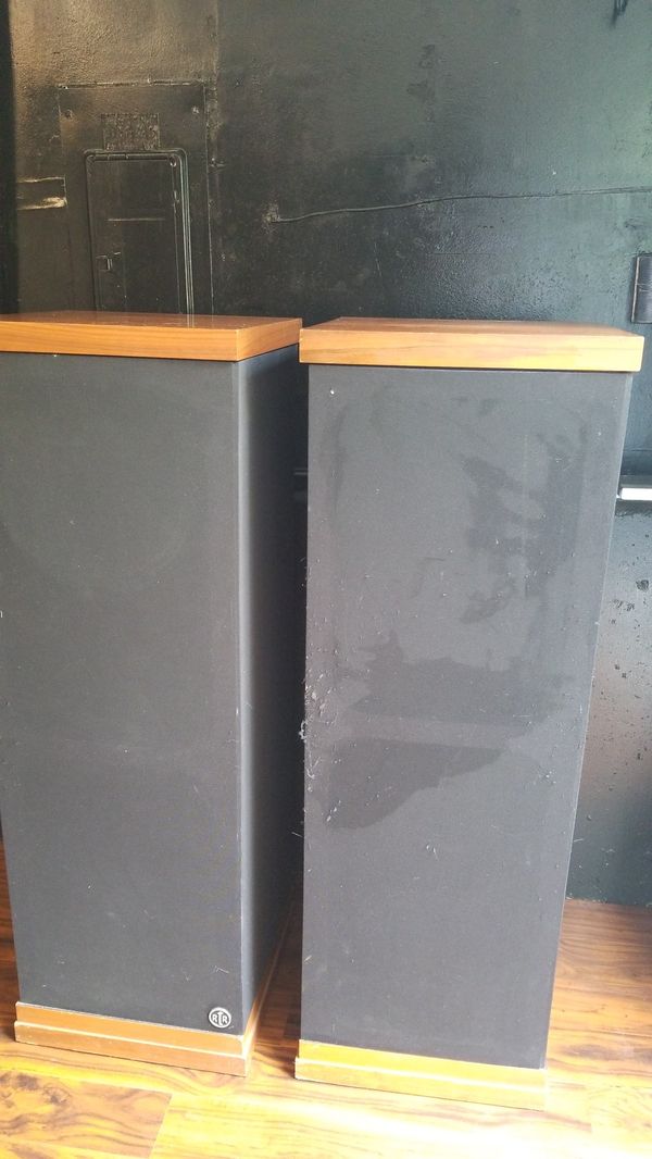 Vintage RTR model 600D large speakers for Sale in Lakewood, WA OfferUp
