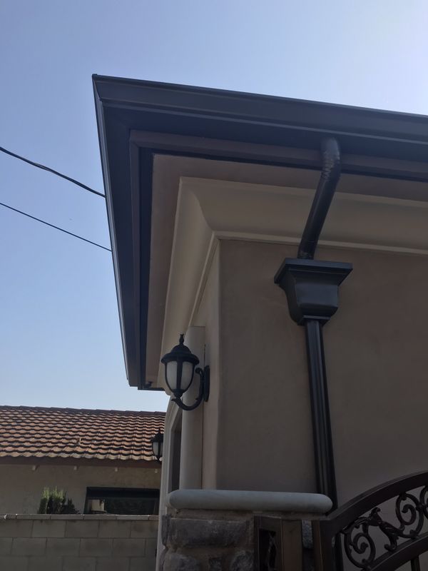 6” 1/2 round Rain gutter for Sale in Norwalk, CA OfferUp