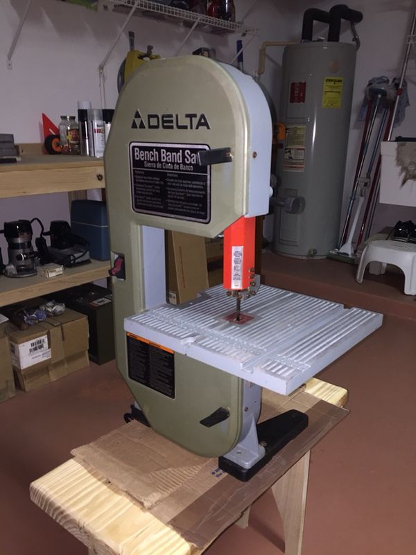 Delta 28-185 Bench Top Band Saw”Cuts wood and Metal”Works as great as
