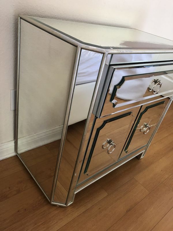 Z Gallery Simplicity Mirrored Nightstand for Sale in La Cañada