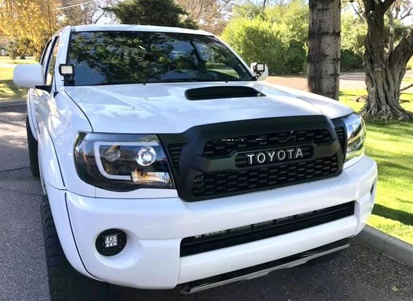 2008 Toyota Tacoma Front Grill