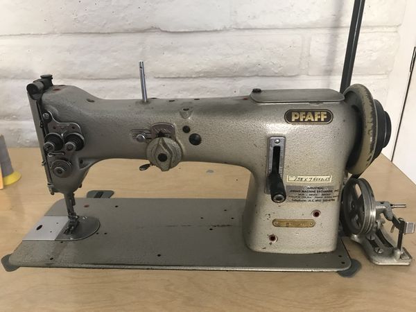 PFAFF industrial commercial sewing machine model 138 for Sale in