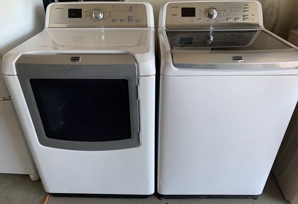 Maytag Bravo Washer and Dryer Set (Electric) for Sale in Pleasant Hill