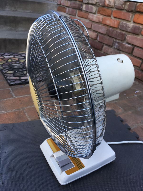 Windmere 3-Speed 12” Oscillating Fan 15 for Sale in Lemon Grove, CA