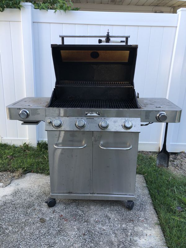 Monument grill for Sale in Tampa, FL - OfferUp