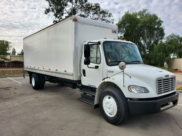 2013 freightliner 24ft box truck with lift gate for Sale in La Puente ...