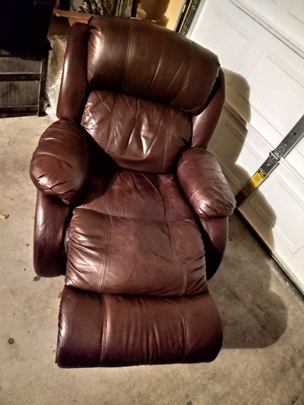 Bassett Leather recliner on swivel for Sale in Henderson, NV OfferUp
