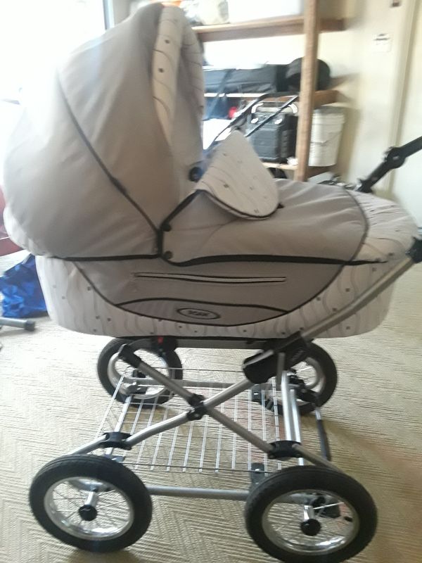 roan kortina pram