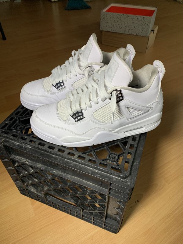 pure money 4s size 7