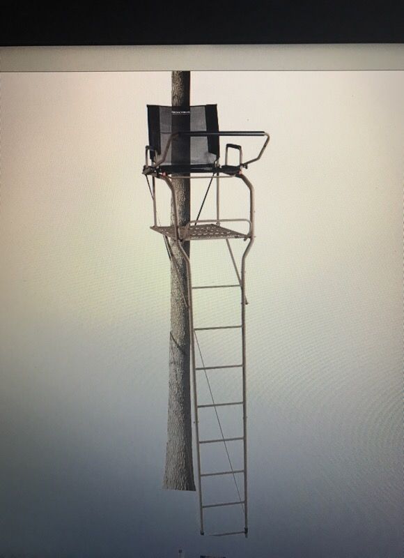 Field and Stream Outpost XL 17' Ladder Stand New in Box for Sale in