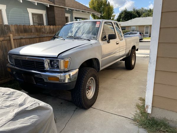 91 Toyota 4x4 pickup for Sale in Monrovia, CA - OfferUp