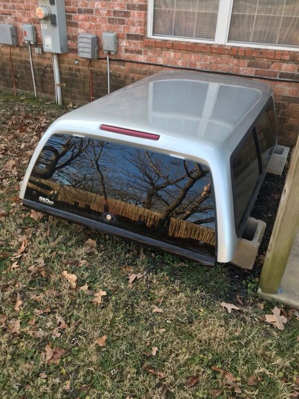 Snug top camper shell, came off my 04 with a 6’bed for Sale in