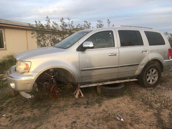 2007 chrysler aspen for parts only for Sale in Phoenix, AZ - OfferUp