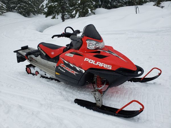 2006 Polaris RMK 700 snowmobile for Sale in Everett, WA - OfferUp