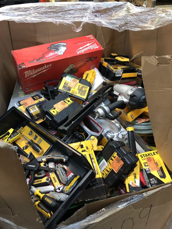 Pallets of Home Depot Merchandise, 24 retail. for Sale in Upland, CA