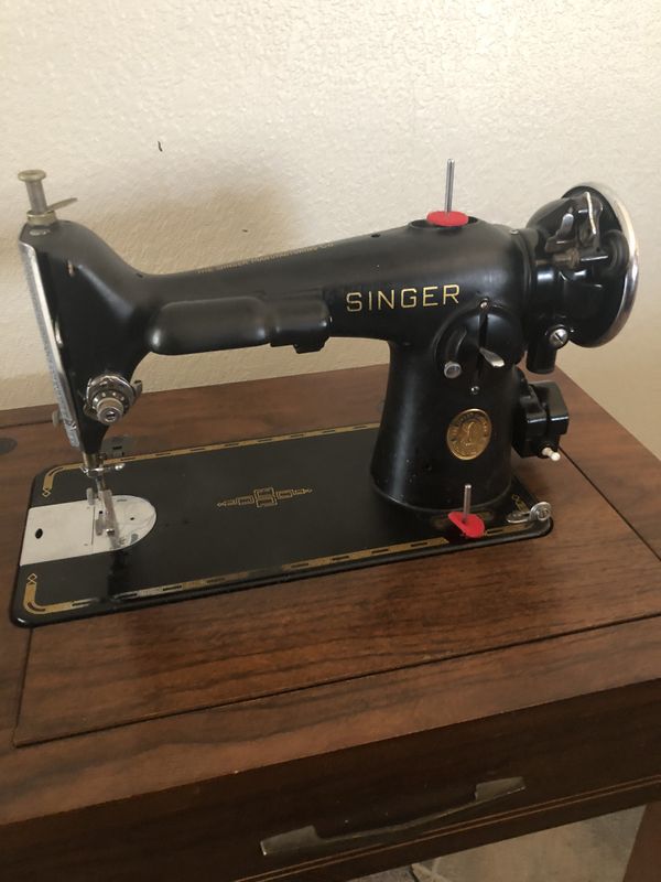 1947 Vintage Singer Sewing machine for Sale in Ramona, CA OfferUp